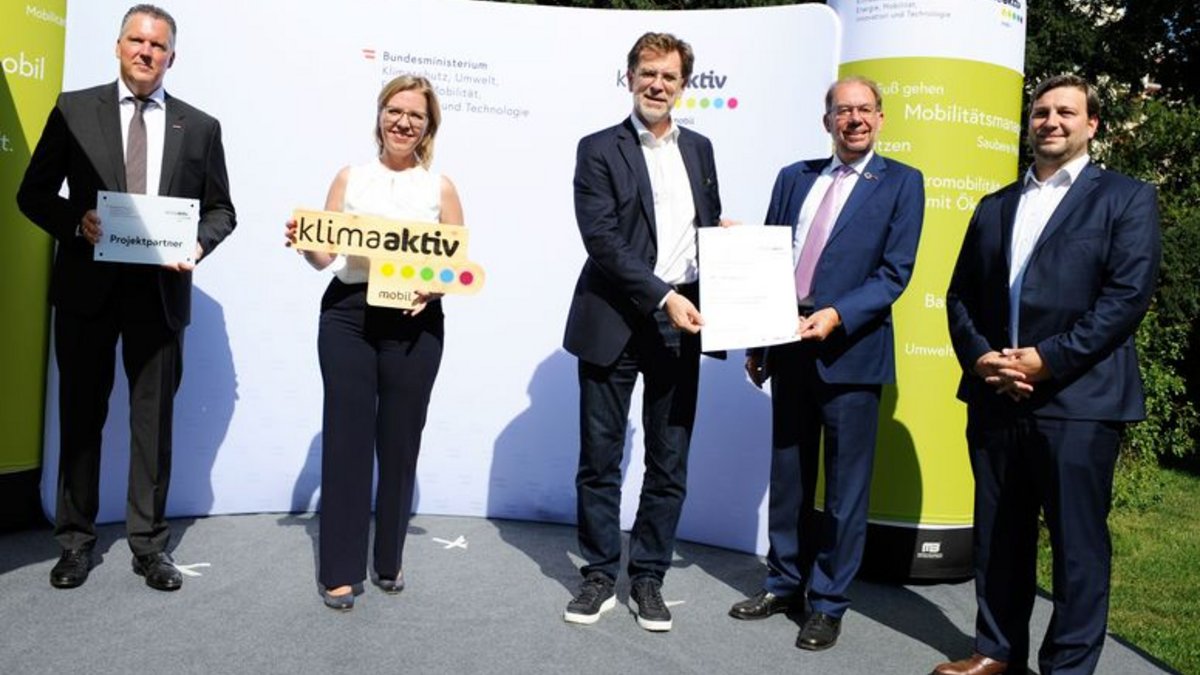 klimaaktiv_mobil von links nach rechts: Alexander Klacska, BM Leonore Gewessler, Andreas Zakostelsky, Peter Eitzenberger, Markus Sumpich